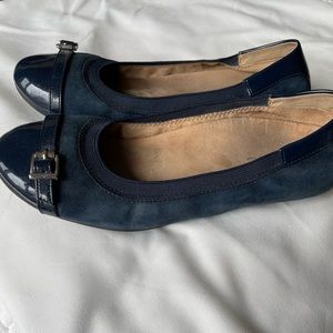 Vionic Womens Neva Ballet Flats Navy Blue Leather Slip On Buckle Cap Toe. 6.5